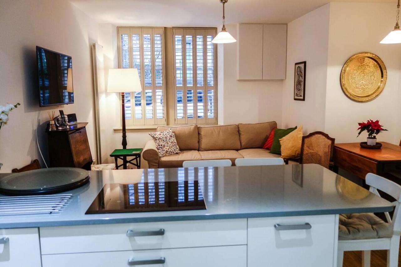 Quiet Ground Floor Mews Flat And Parking Apartment Edinburgh Bagian luar foto