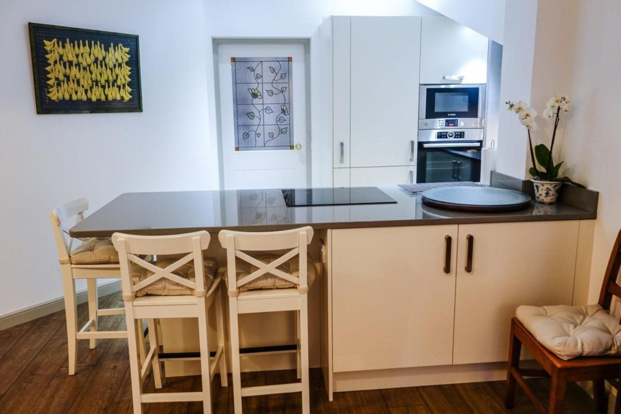 Quiet Ground Floor Mews Flat And Parking Apartment Edinburgh Bagian luar foto