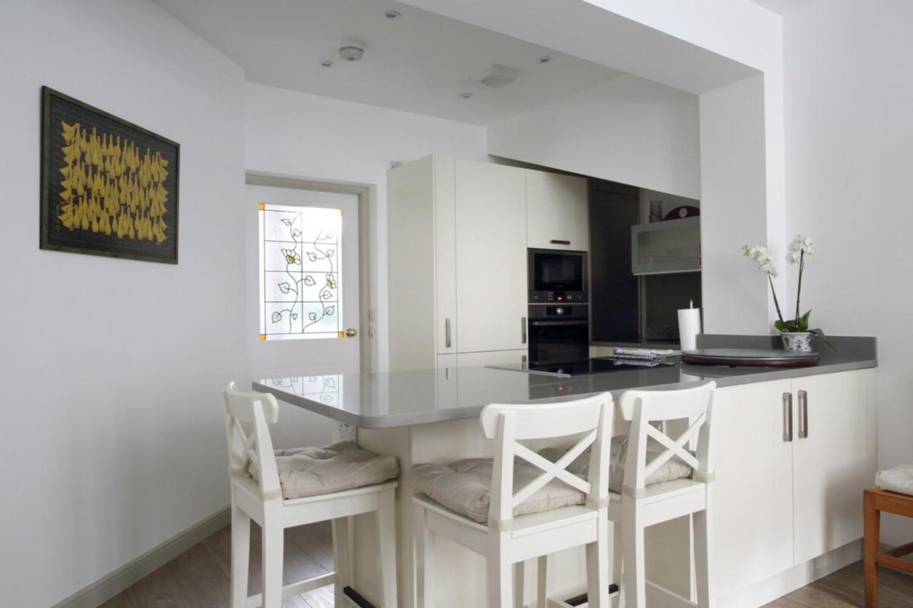 Quiet Ground Floor Mews Flat And Parking Apartment Edinburgh Bagian luar foto